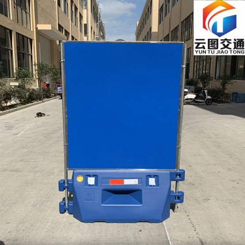 三孔水马围挡 1.8米围栏组合吹塑注水防撞桶市政道路施工隔离墩