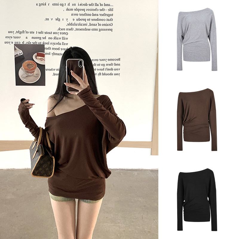 MosesQueen魔西女王咖色斜肩长袖t恤女春秋新款宽松显瘦露肩上衣