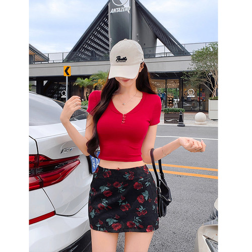 短款v领短袖t恤女碎花半身裙套装
