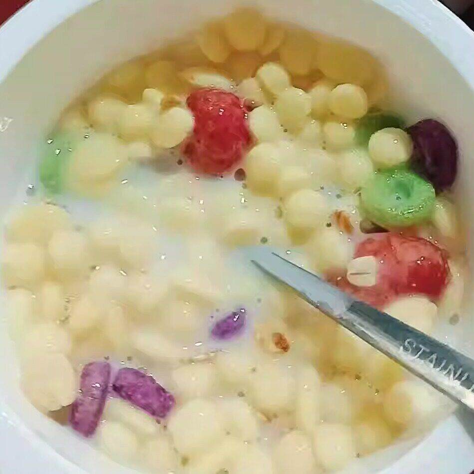 新谷邻果乐搅拌酸奶谷物酸奶杯拌坚果牛奶整箱冻干 干草莓菠萝蜜