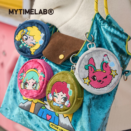 MYTIMELAB摩太潮玩ZOE甜心丝绒小圆饼挂件零钱包刺绣耳机包