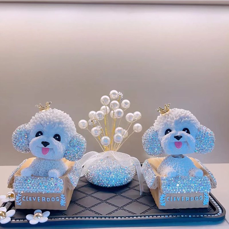 女神镶钻摇头泰迪狗汽车中控台摆件E仪表台摆台高档汽车内装饰用
