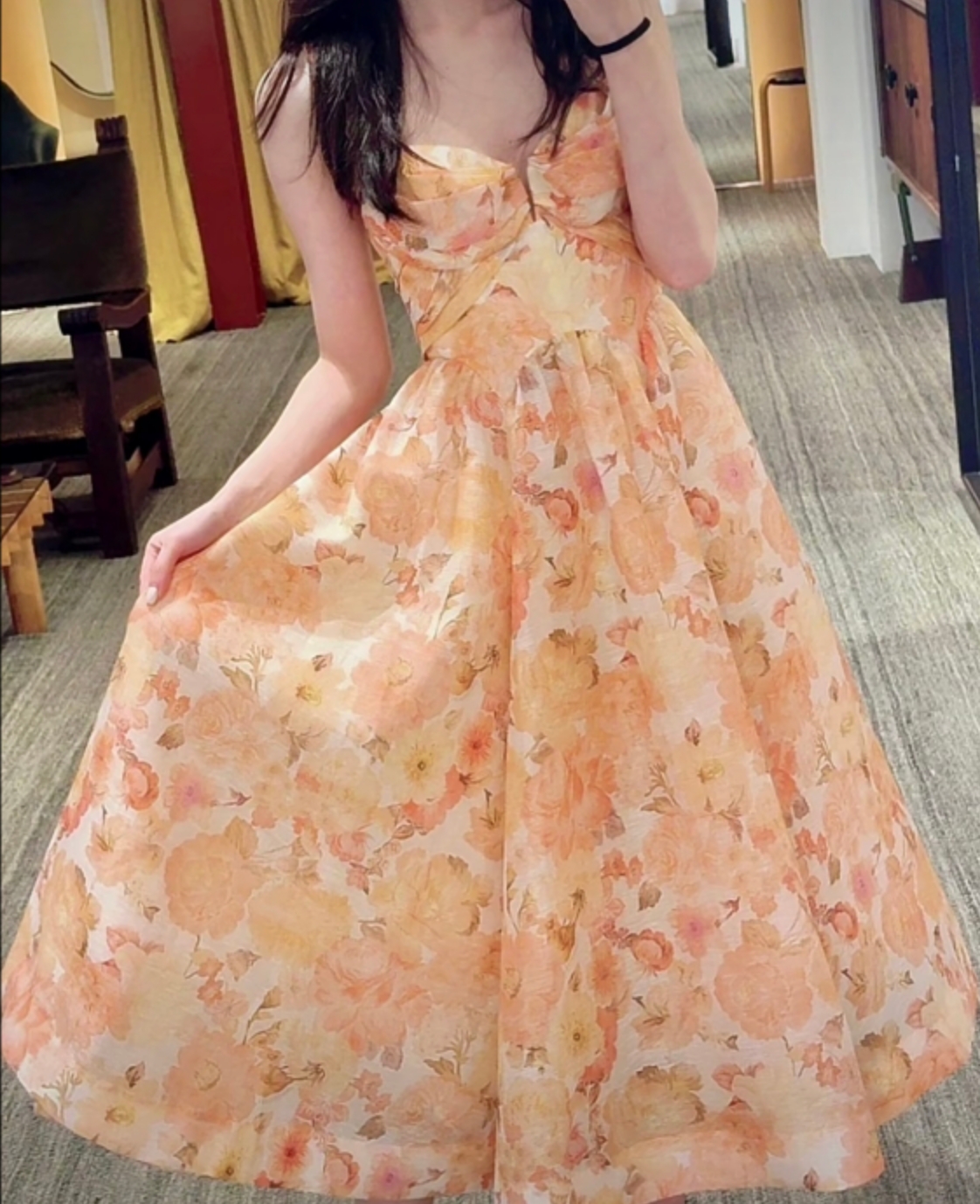 性感心形UV领吊带碎花长款连衣裙