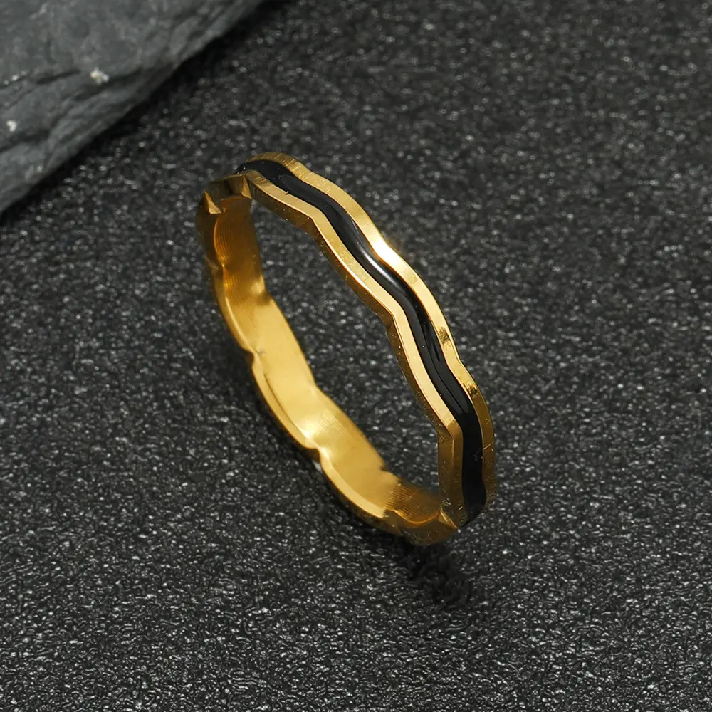 新款钛钢戒指不掉色时尚切割波浪形滴黑油戒指高级不锈钢饰品