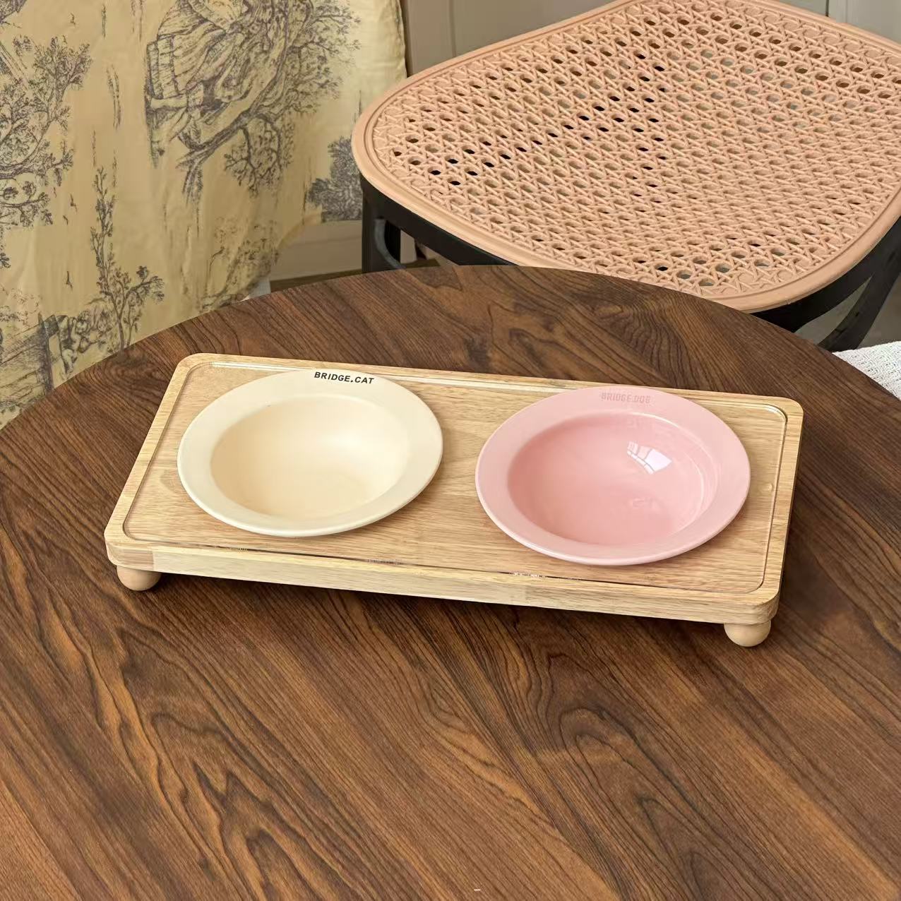 双碗木架防腐蚀防打翻飞碟宠物碗架猫碗狗碗狗粮碗猫盆架水碗木架
