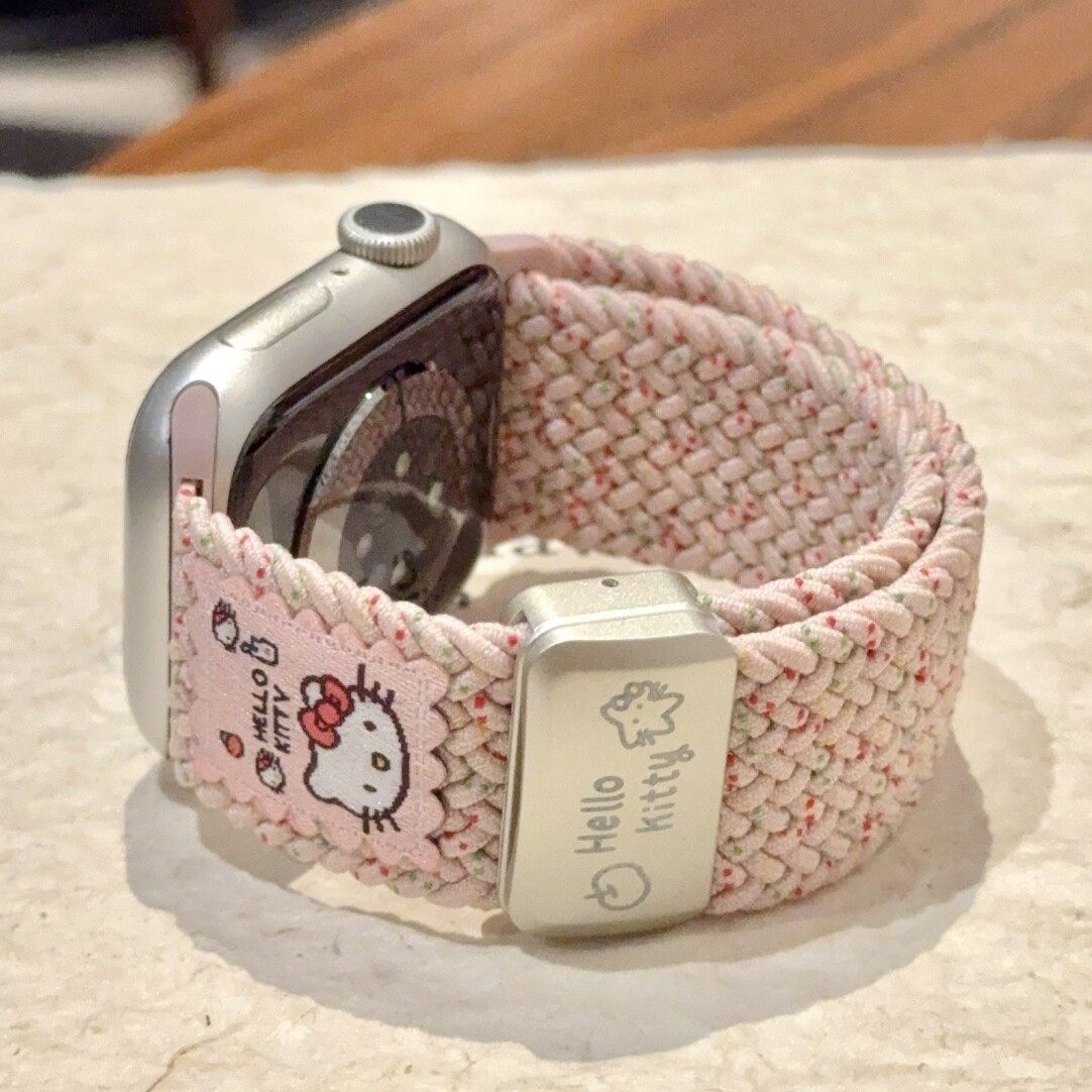 适用iWatchs11苹果s10镭雕Kitty印花尼龙编织磁吸applewatchS98se表带华为Fit5/Fit4小米9Pro红米watch65可爱
