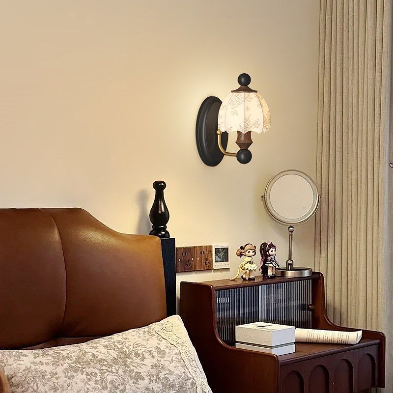 布艺壁灯卧室床头灯中古风胡桃木色宋代美学印花护眼装饰背景墙灯