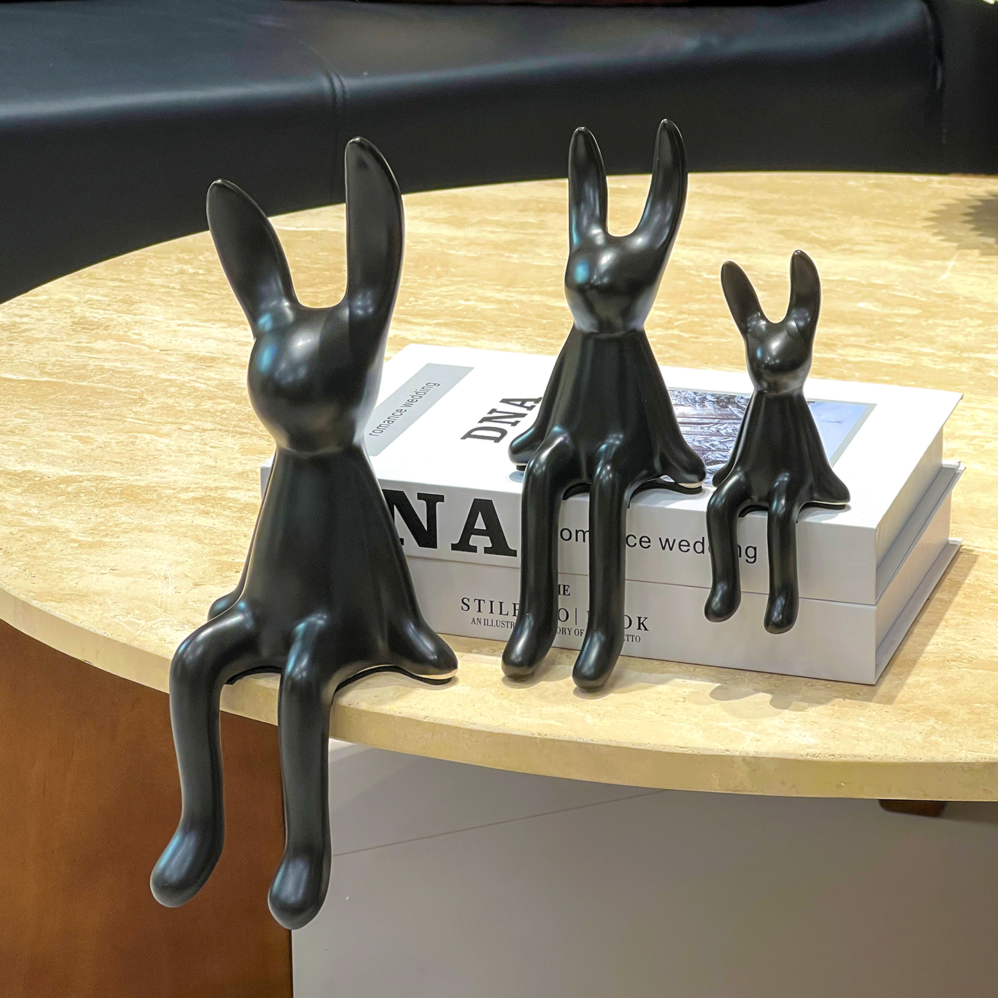 创意卡通坐姿兔子玄关电视柜摆件