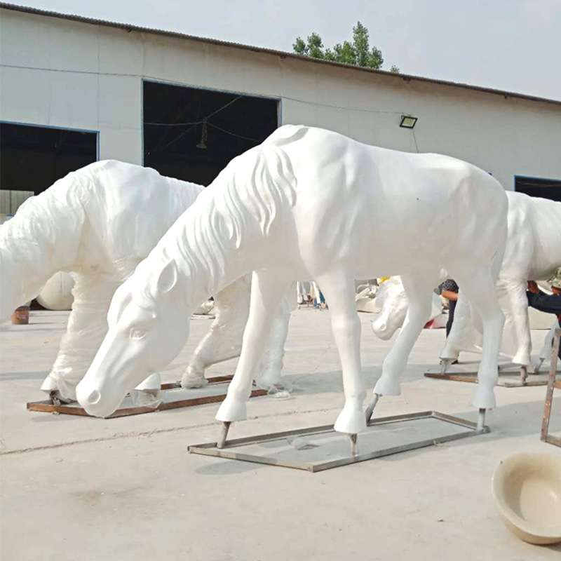 玻璃钢马雕塑厂家大型马场广场草地草原景区景观小品动物装饰摆件