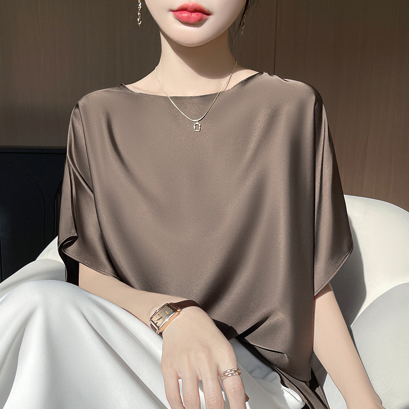 2025夏季女装新款蝙蝠衫方形简约披肩纯色休闲仿真丝无痕缎面外搭