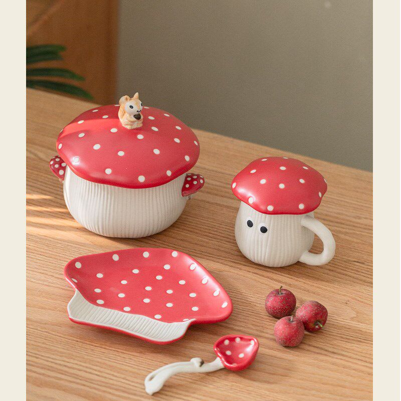 日系少女心手绘陶瓷 松鼠蘑菇餐具 带盖杯子 泡面碗甜点盘勺子ins