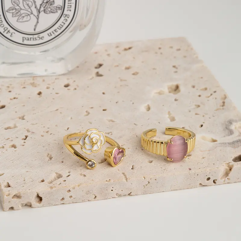 爱心戒指女小众设计高级感食指轻奢精致时尚个性粉钻欧泊潮流指环