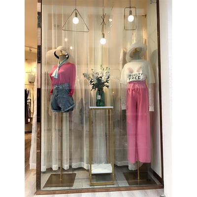 服装店橱窗遮挡纱帘网红女装店背景白纱窗帘门市半透背景ins白纱