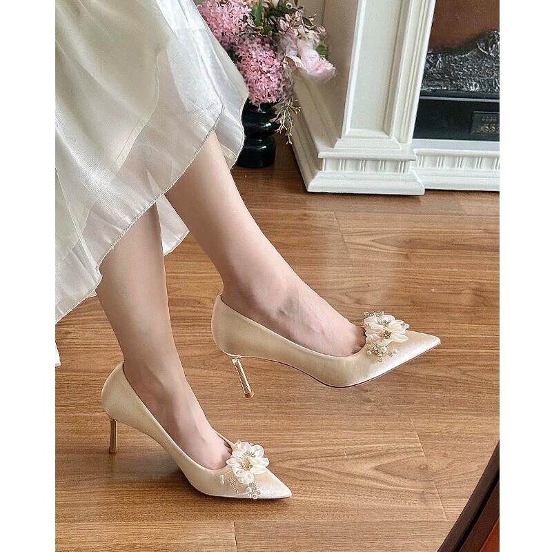 新品法式缎面高跟鞋女2026新款高级感新娘鞋主婚纱秀禾两穿不累脚