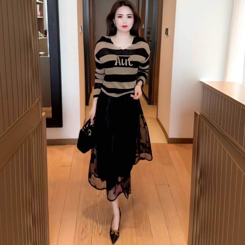 好货条纹针织衫女上衣2026春秋新款时尚套装洋气宽松体恤衫百搭半