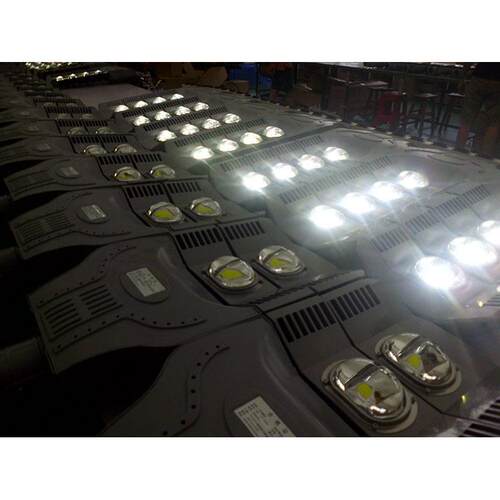 LED路灯灯头100W200W户外灯道路灯高杆小区景观路灯街灯