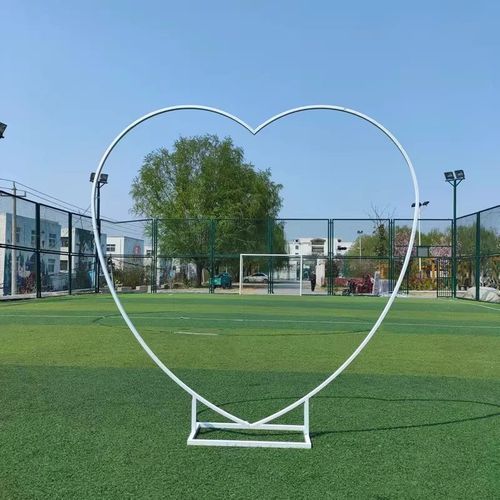 新款婚庆道具铁艺心形背景拱门婚礼舞台布置摆件背景心形架子