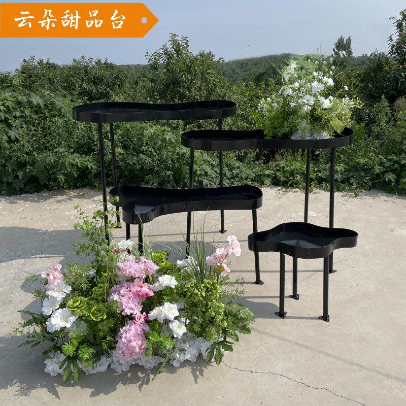 新款婚庆铁艺云朵甜品台生日派对商场橱窗展示甜品桌婚礼装饰