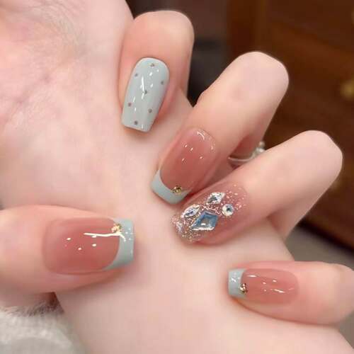 COLORHER短款穿戴甲显白高级感