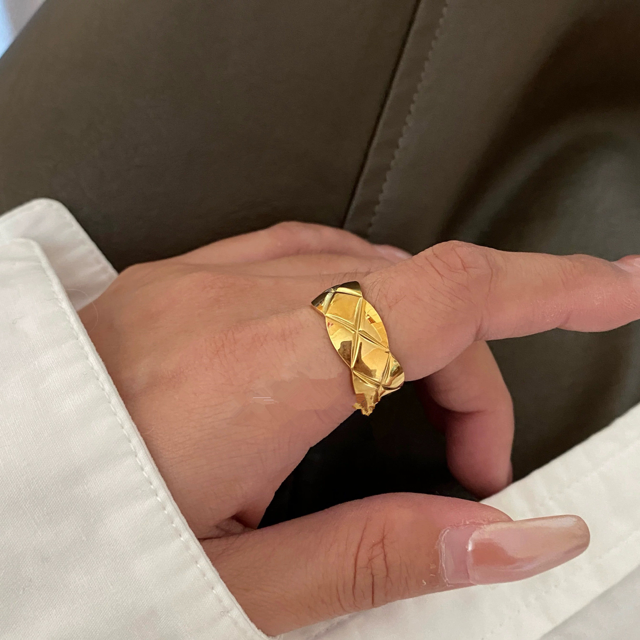 金店同款沙金仿真金菱格纹戒指女新款轻奢小众高级感食指戒送女友