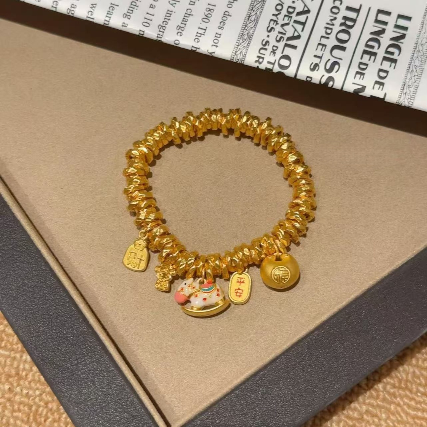 卡纯诗金店同款沙金仿真金小木马盘缠手链女轻奢高级感手串送女友