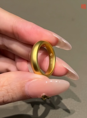 卡纯诗金店同款沙金仿真金素圈女泥鳅背戒指高级感古法传承实心