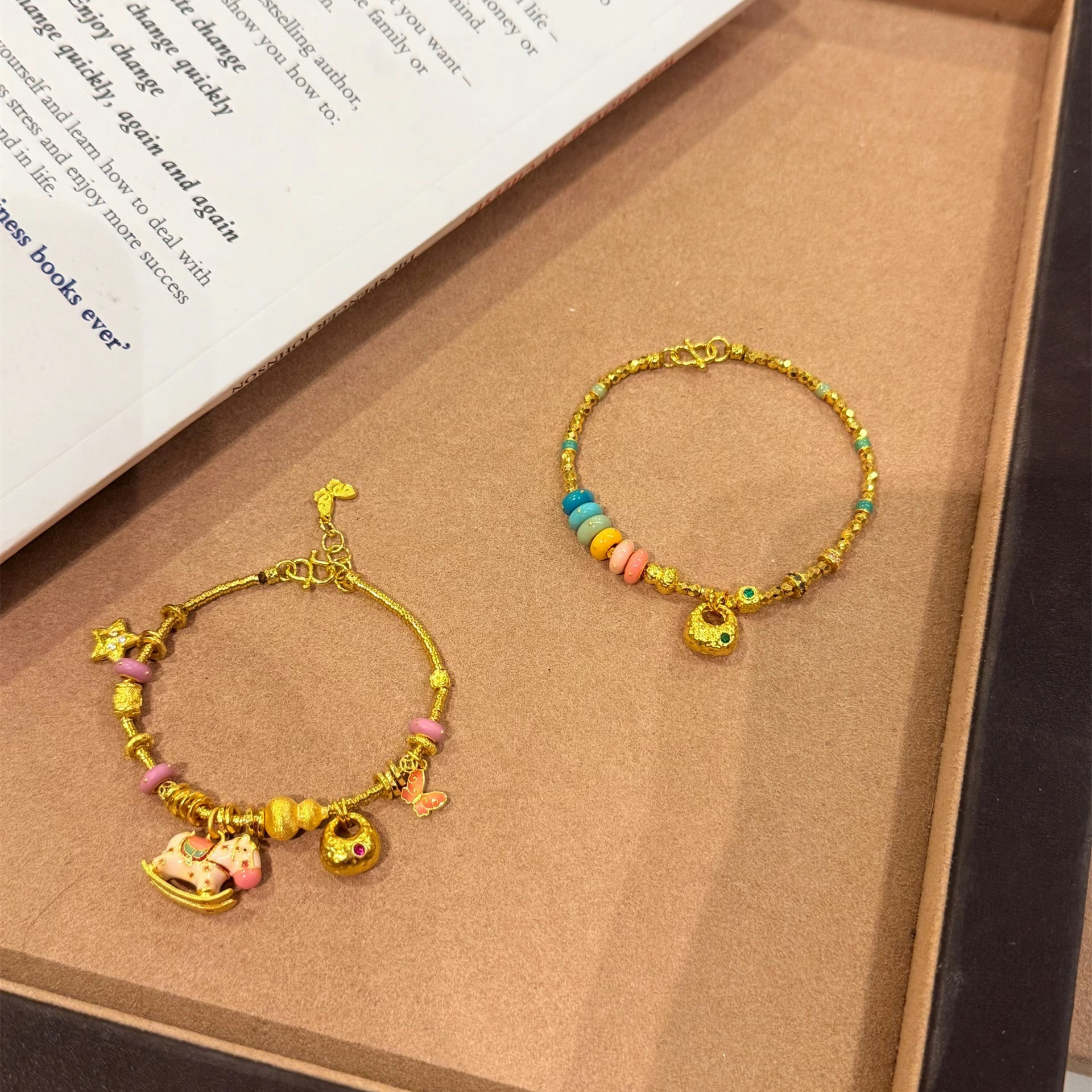 金店同款沙金仿真金木马盘缠手链女摇摇马蹦迪珠手串送女友礼物