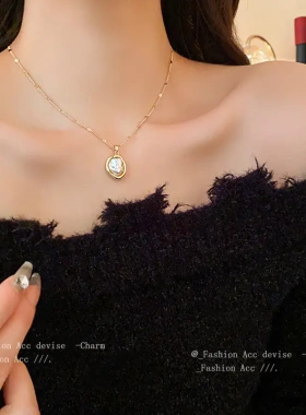 真金电镀珍珠几何吊坠项链复古简约气质锁骨链高级感百搭饰品