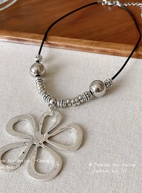 欧美镂空花朵圆珠项链个性冷淡风吊坠毛衣链ins时尚项饰