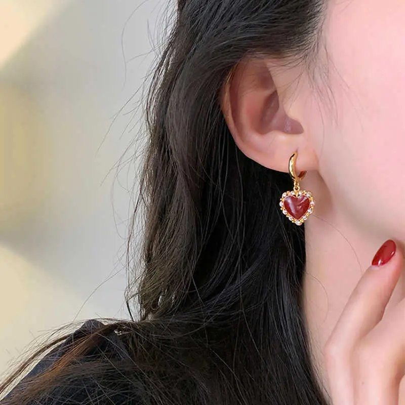 真金电镀滴油爱心锆石耳扣轻奢风复古气质耳环高级感精致新年耳饰