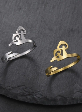 源头工厂个性创意简约18k金不锈钢镂空蘑菇戒指婚礼节日饰品礼物