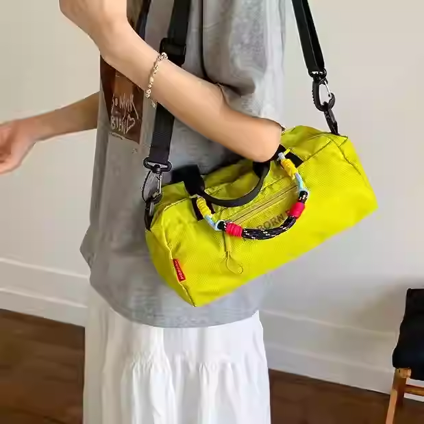 日系山系运动斜挎包简约休闲男女