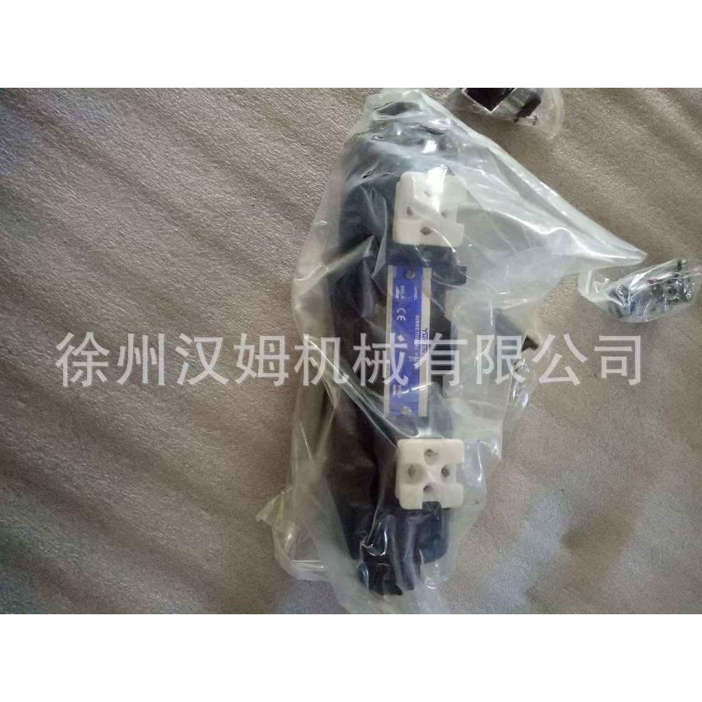徐工配件摊铺机原厂配件DSG-03-3C60-D24-N1-50 电磁阀 803010061