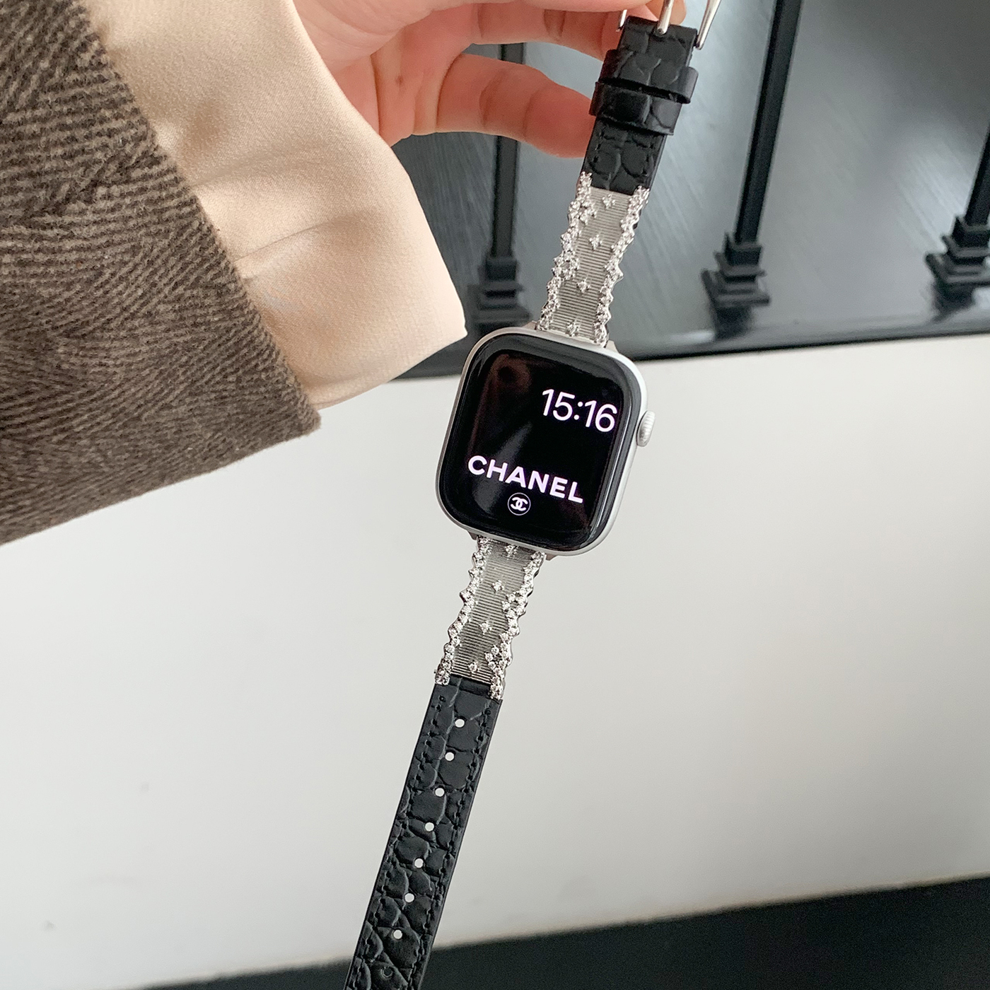 适用iWatch小香风锆石真皮表带