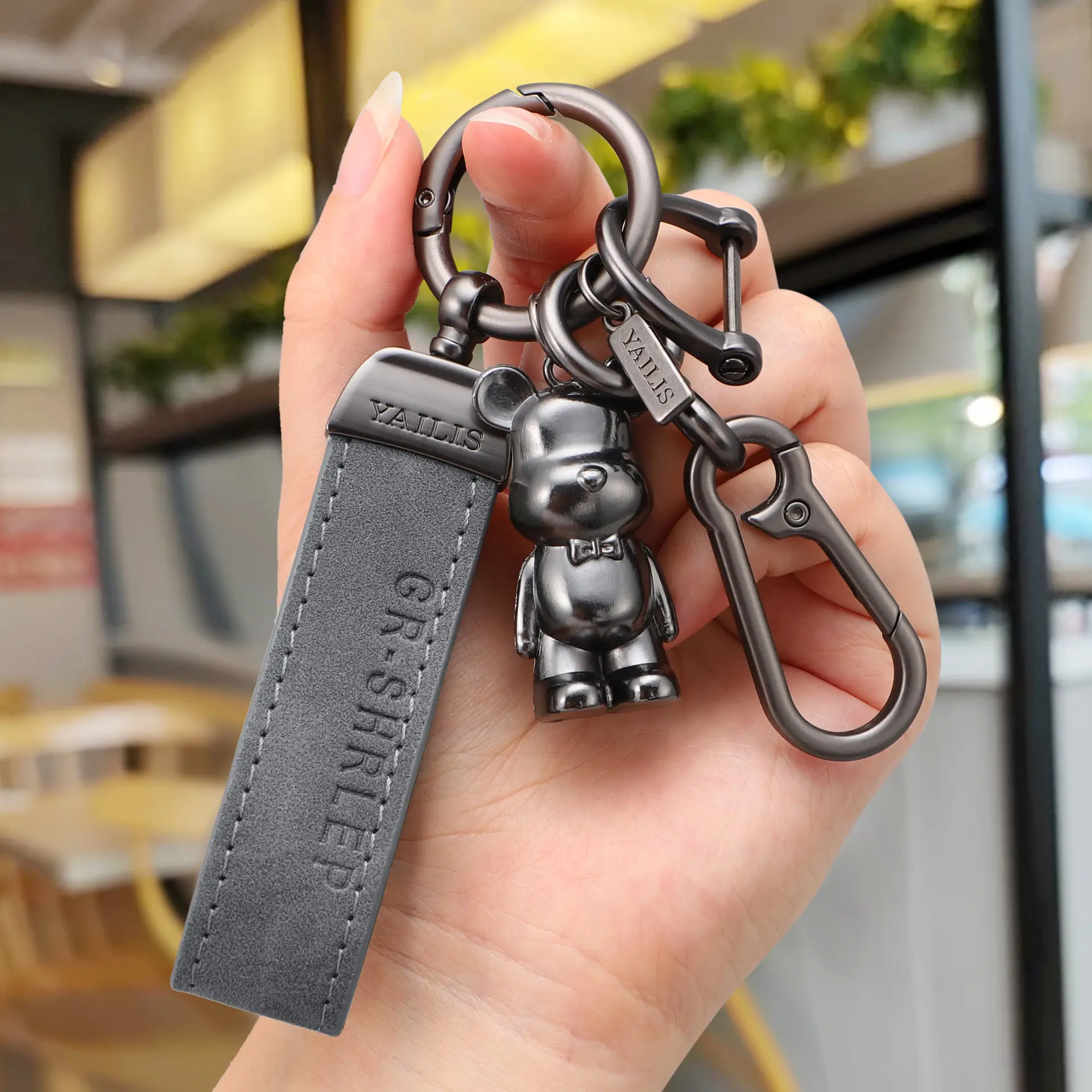 熊汽车锁匙挂件网红爆款熊翻毛皮手绳情侣精美礼品