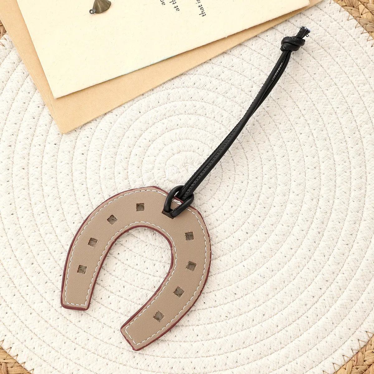 新款马蹄挂件手工缝制皮质包包包挂件托特包挂饰