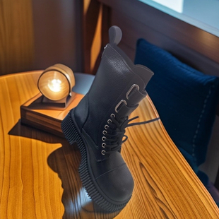 英伦风 系带炸街款 1176时尚 靴休闲百搭马丁靴秋冬季