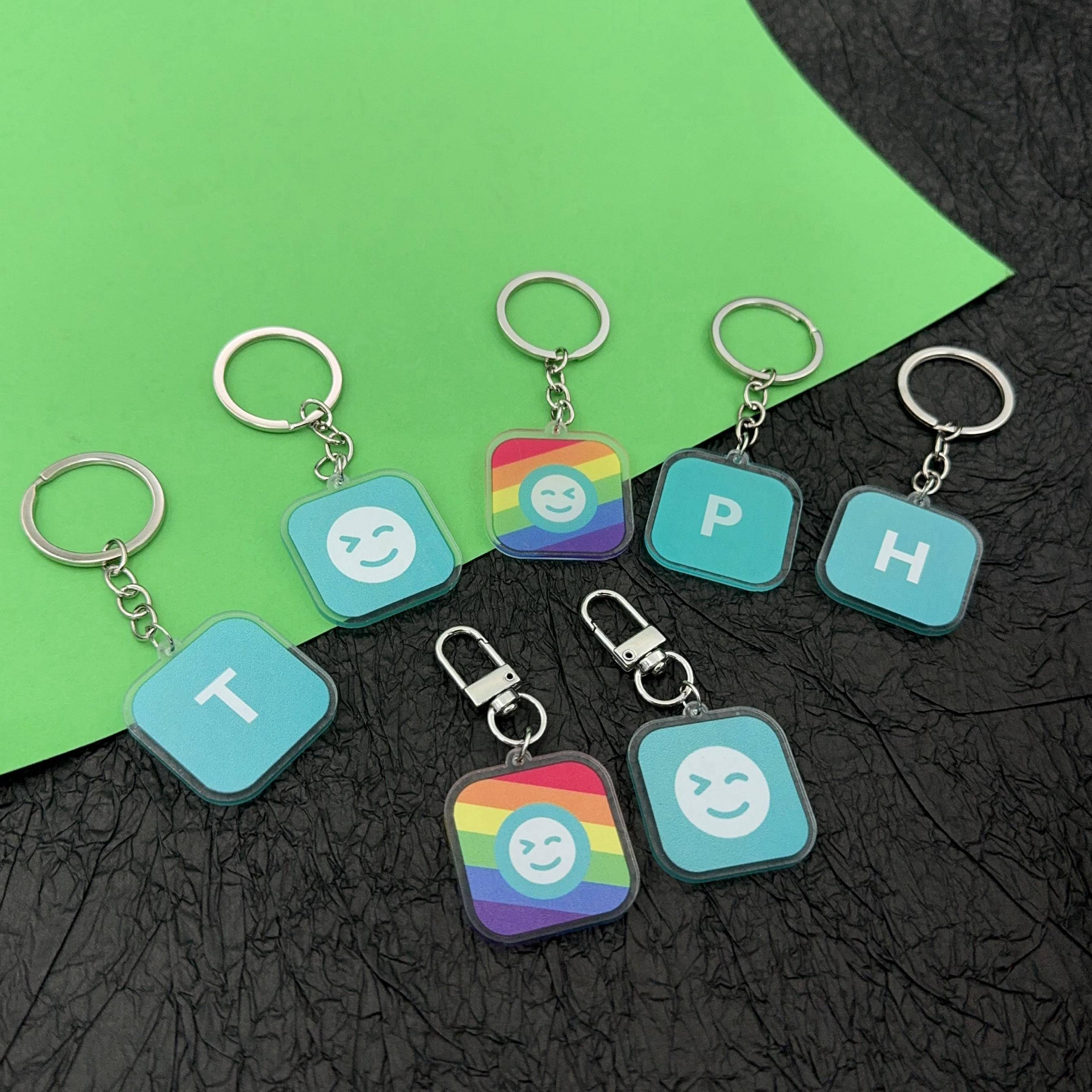 PHT蓝色彩虹热拉游戏周边眨眼钥匙链书包挂饰男女个性创意钥匙扣