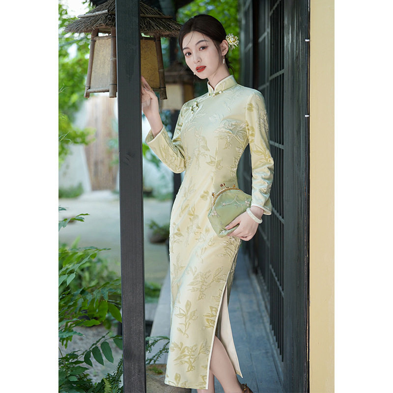 2026新款新中式改良旗袍春秋款黄色国风优雅长袖古法绝美女高
