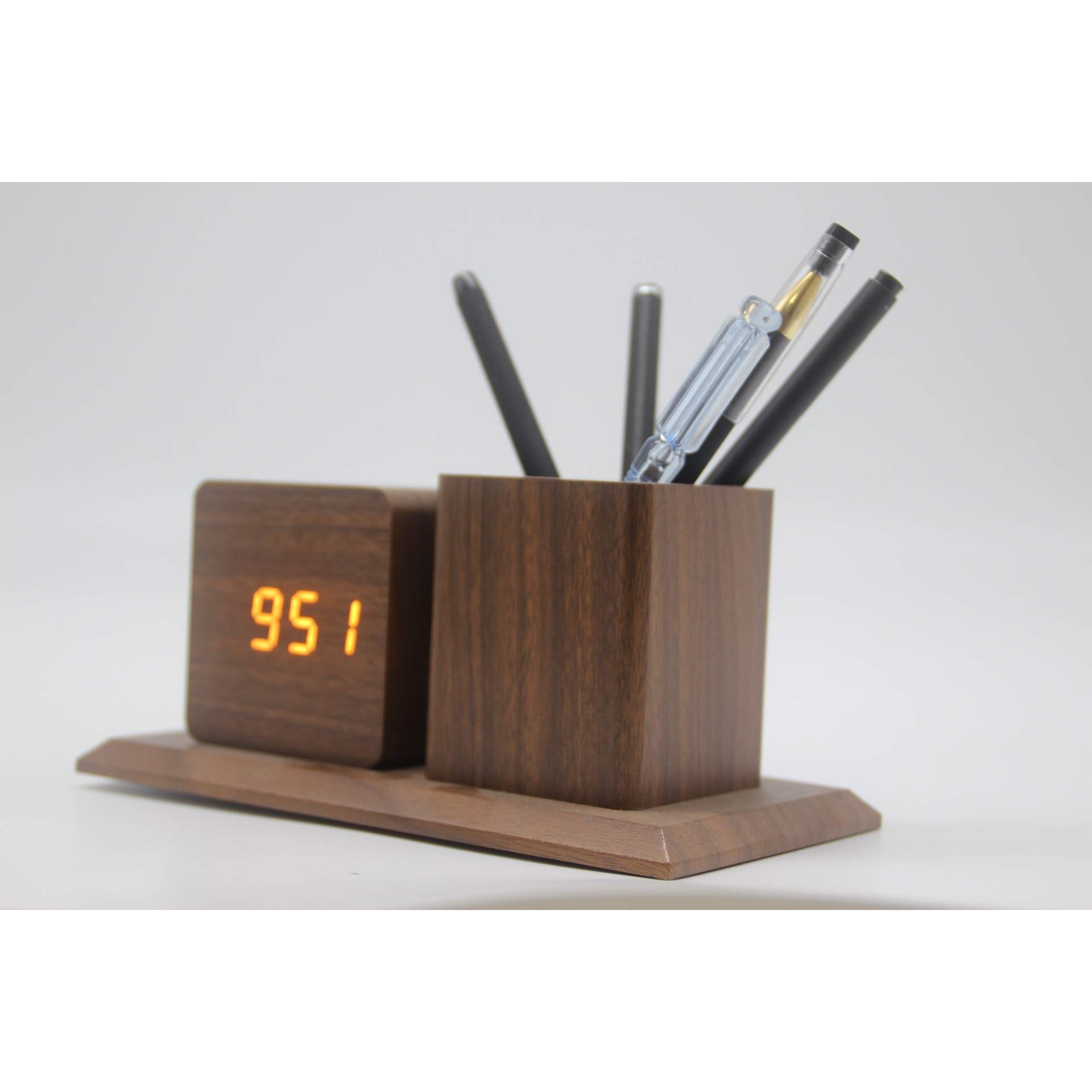 创意时尚led木头笔筒闹钟 学生数字静音时钟 木质迷你led台钟