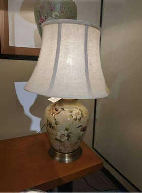 陶瓷灯黄色鹊登高枝装饰灯（MT3196）