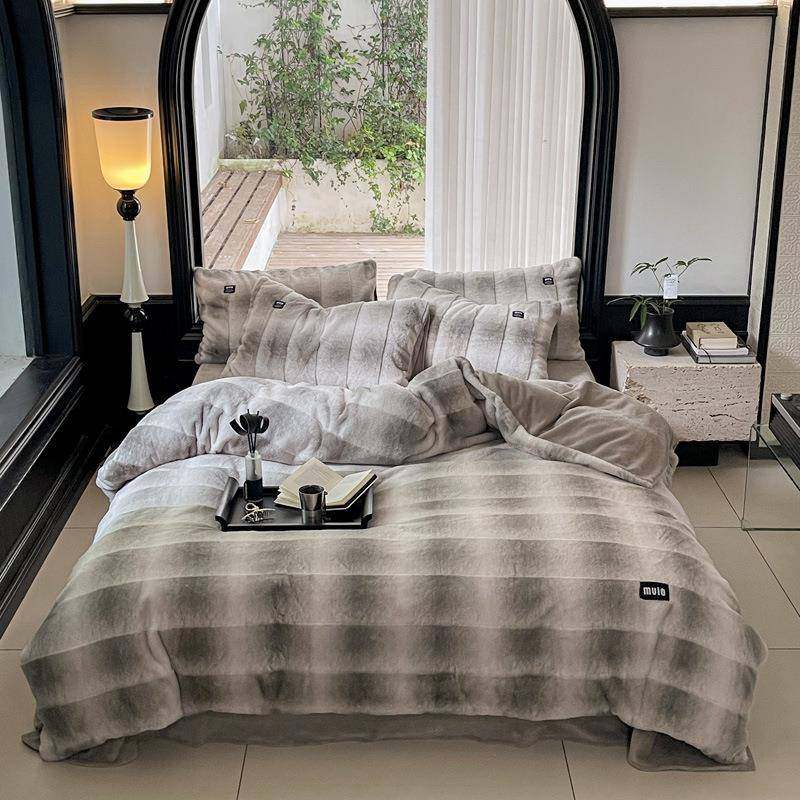 新款高克重简约轻奢刺绣四件套兔毛绒金貂绒法莱绒水晶绒床上用品