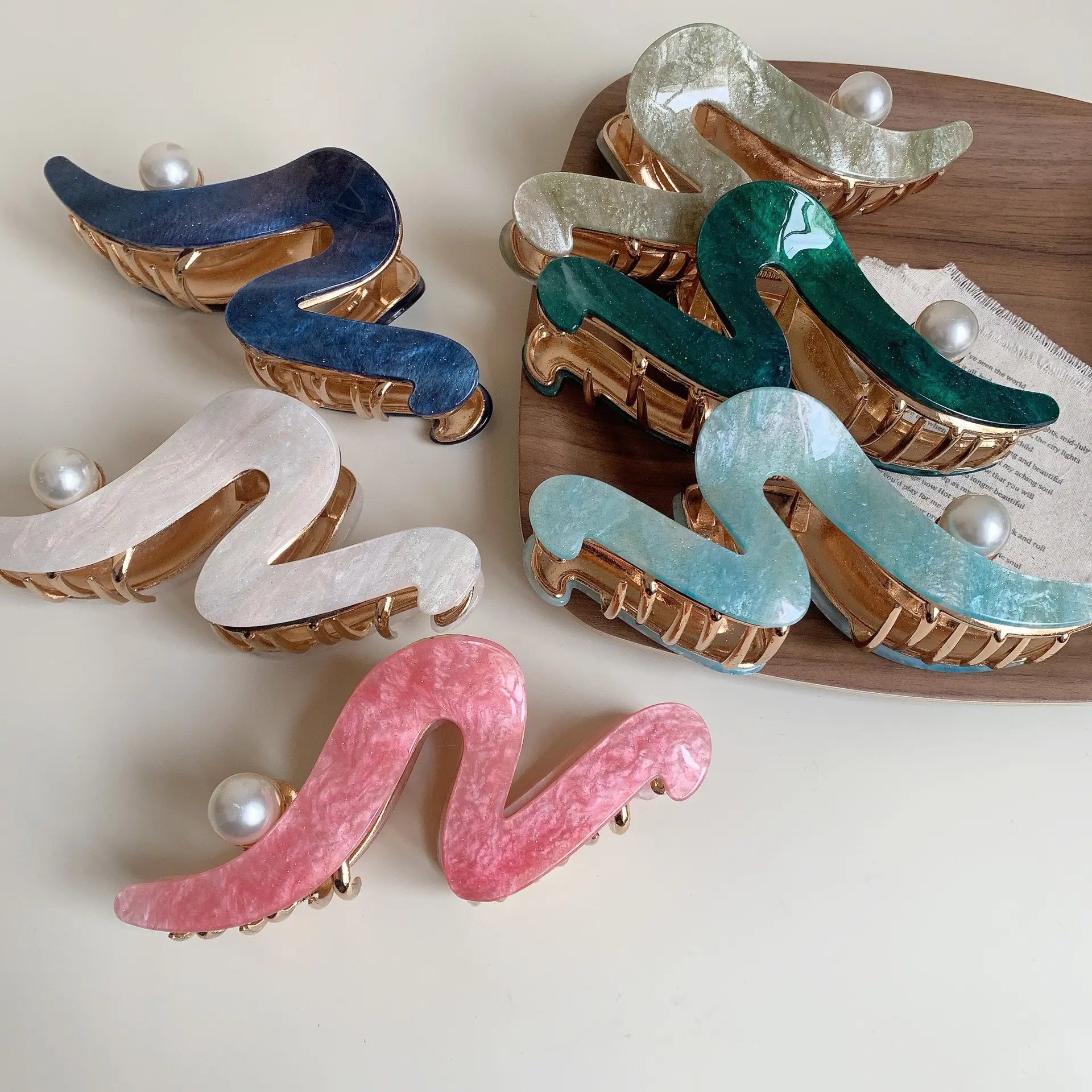 新款小众饰品醋酸板材发量多温柔盘感镶珍珠百搭盘发夹发饰女