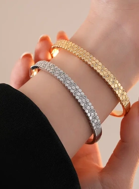 18k 真金电镀蜂巢微镶锆石手镯简约高级感手环百搭小众设计饰品女