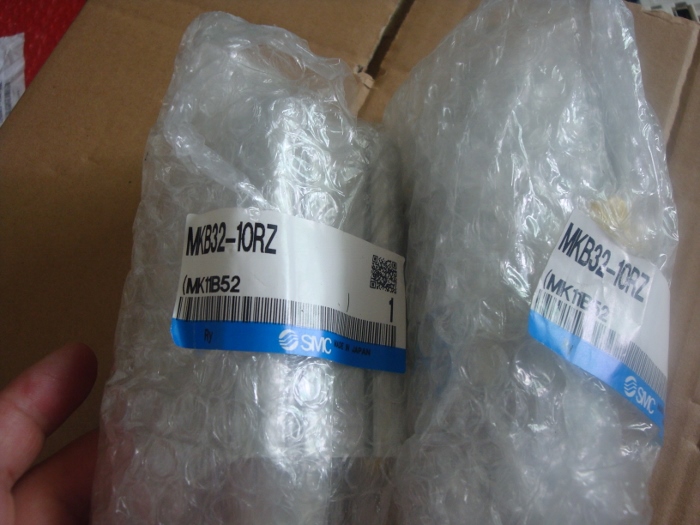 全新原装SMC MKB32-10RZ 转角气缸