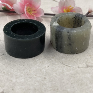 包邮 石戒指圆圈指环下脚料 2件价新疆和田玉青花籽扳指边角料玉