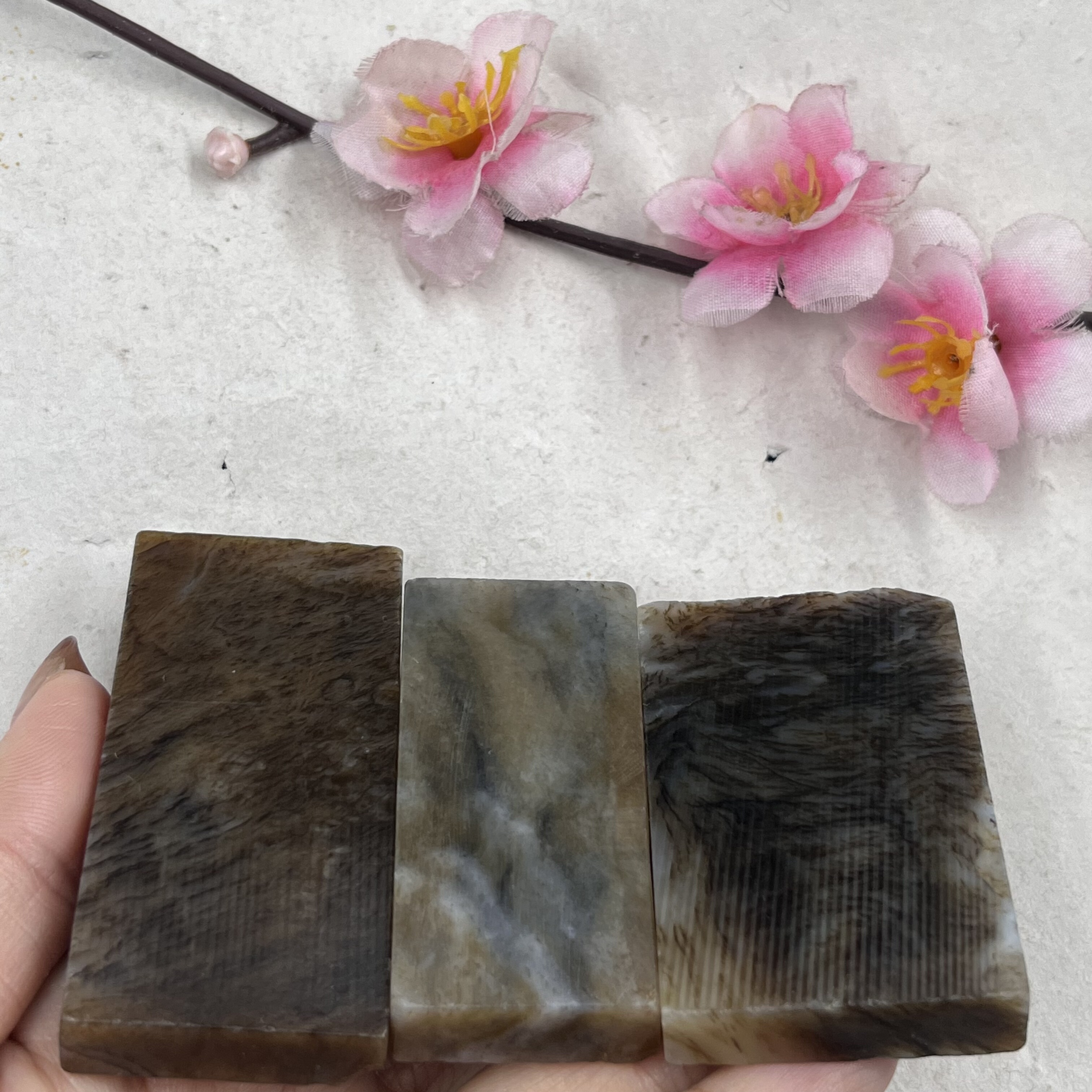 3件价新疆和田玉糖草花且末意境牌子边角料玉石料标本料片料包邮t