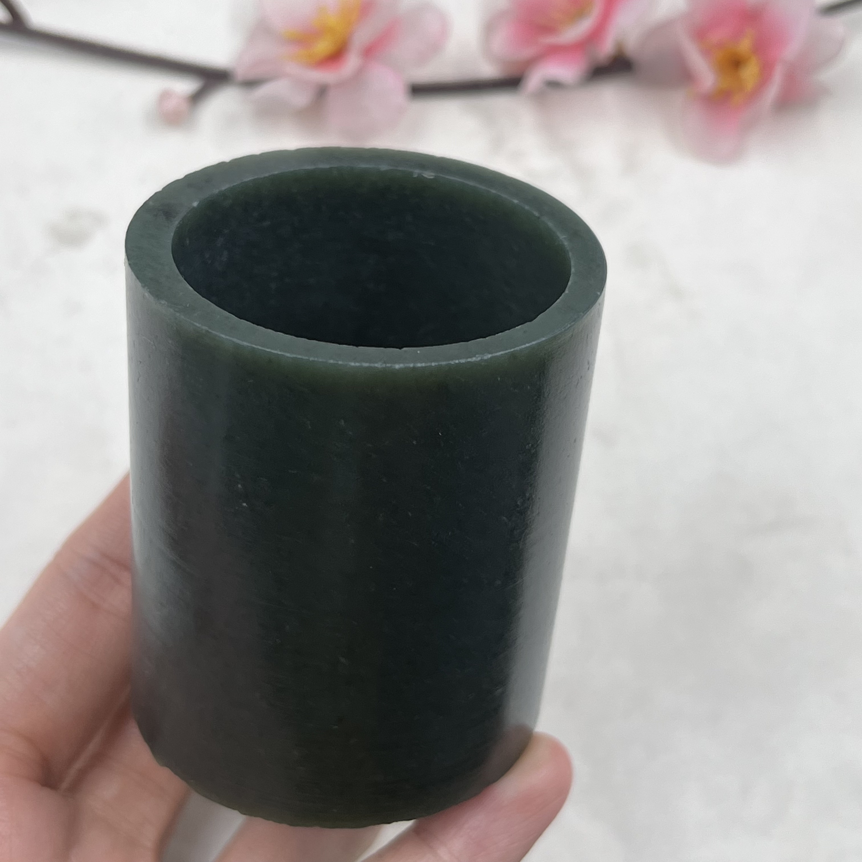 新疆和田玉青玉且末高筒圆筒边角料DIY笔筒 手牌车挂件包邮103克t