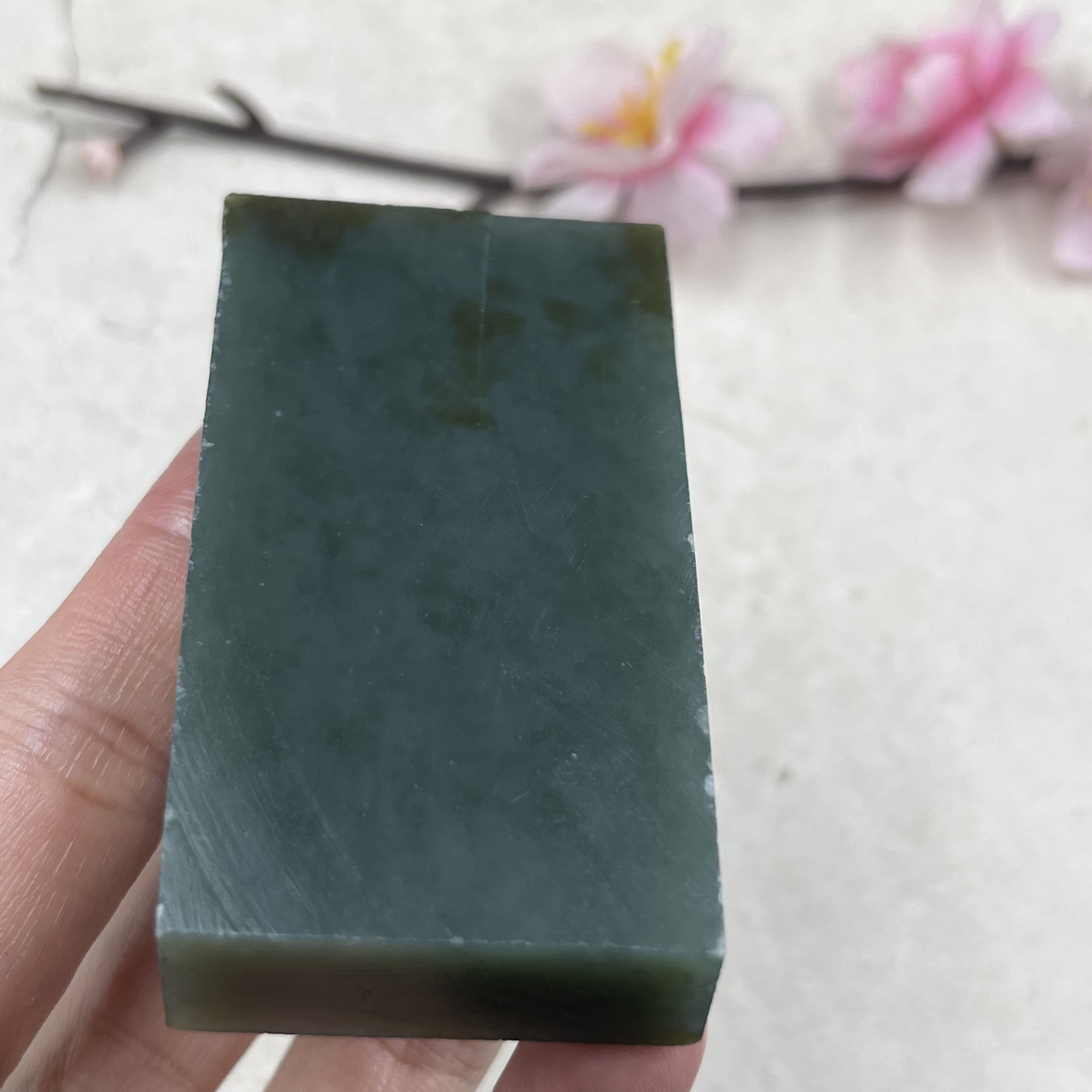 新疆和田玉糖青玉且末牌子边角料玉石料 下脚料DIY吊坠包邮77克t