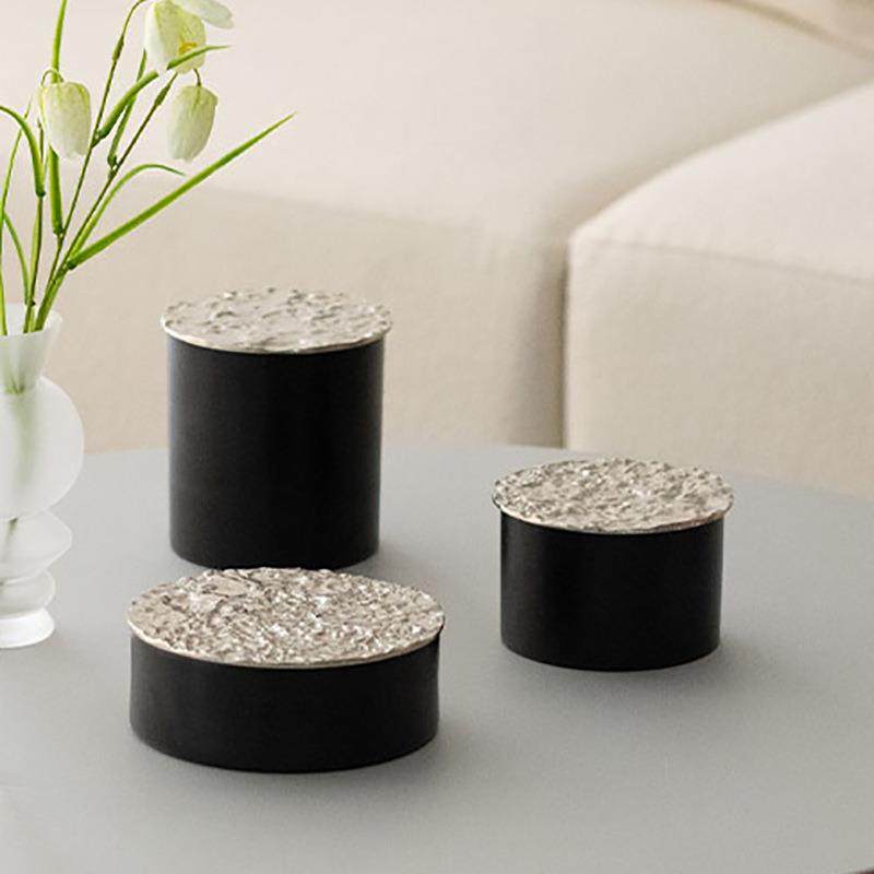 简约现代褶皱面银色简约盖储物罐铝制家居桌面创意软装装饰品摆件